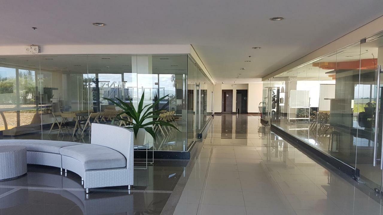 Mactan Newtown Condo With Garden And Ocean View 8Newtown Blvd Île de Mactan Extérieur photo